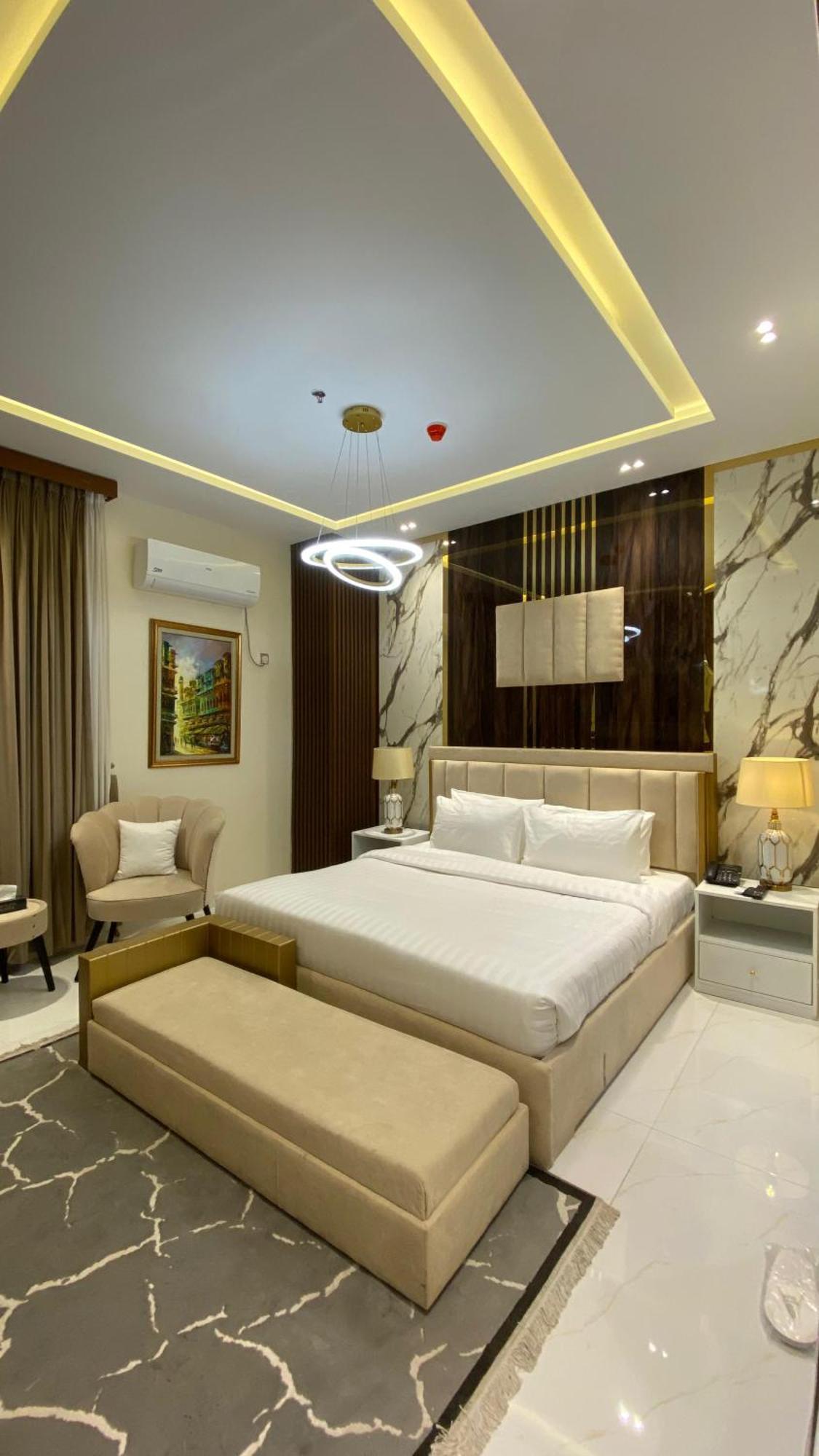 Pavilion Suites - Premium Aparthotel In Bahria Town Ραβαλπίντι Εξωτερικό φωτογραφία